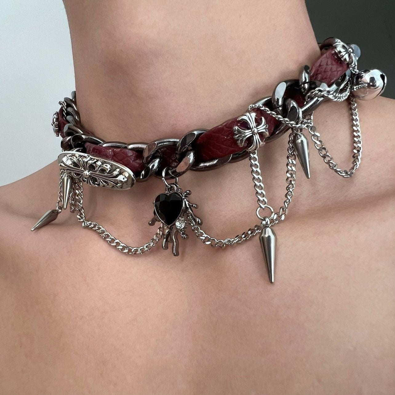 Y2K Embossed Leather Heart Necklace Gothic Punk Unisex