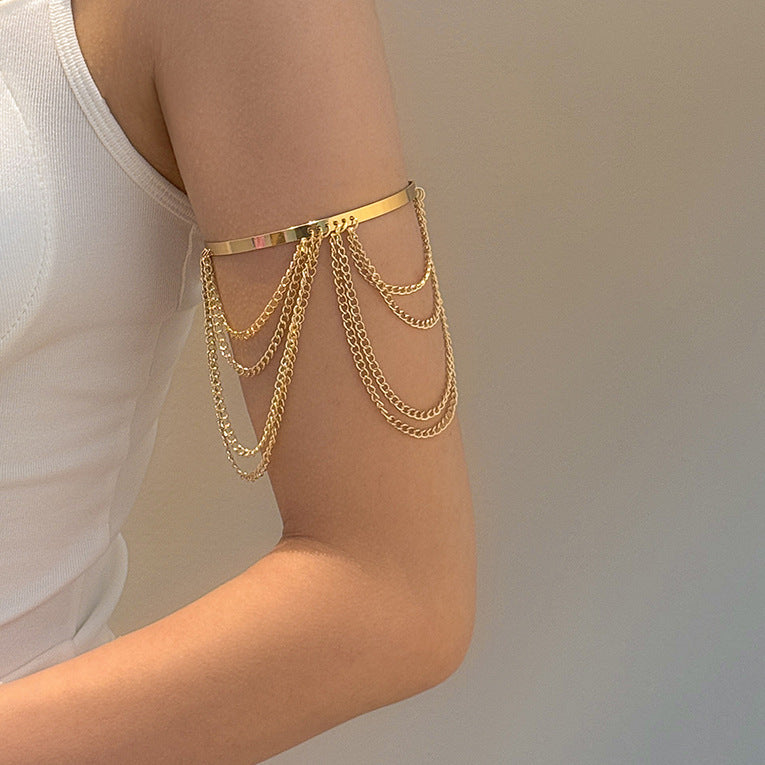 Elegant butterfly-shaped open-arm bracelet
