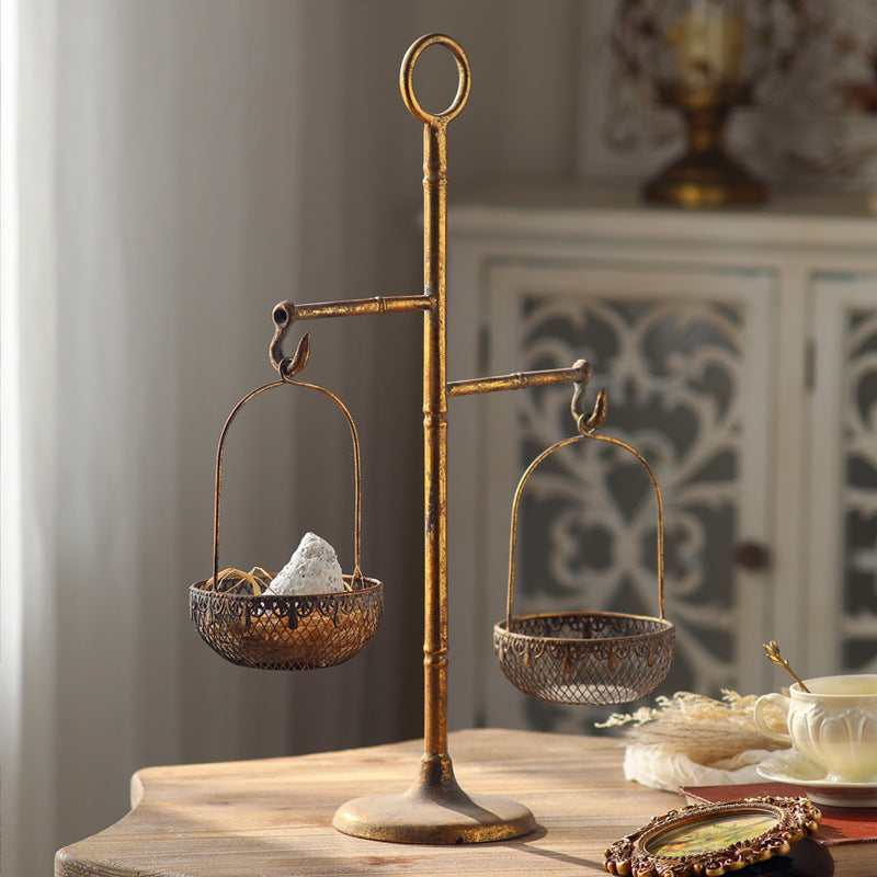 Retro Iron Art Table Decoration