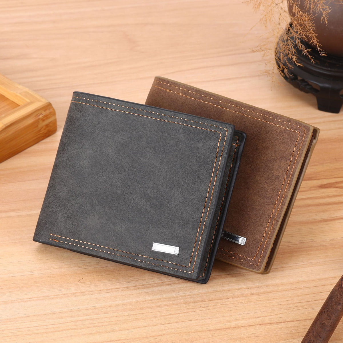 Classic Bi-fold Mens Wallet with Card Slots