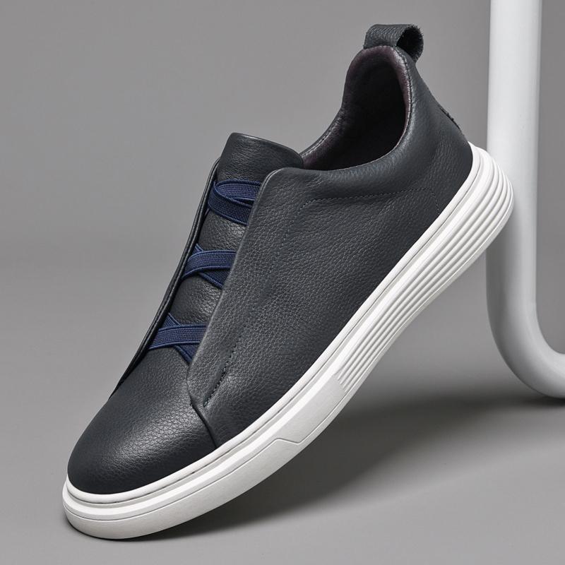 Classic Cowhide Casual Sneakers