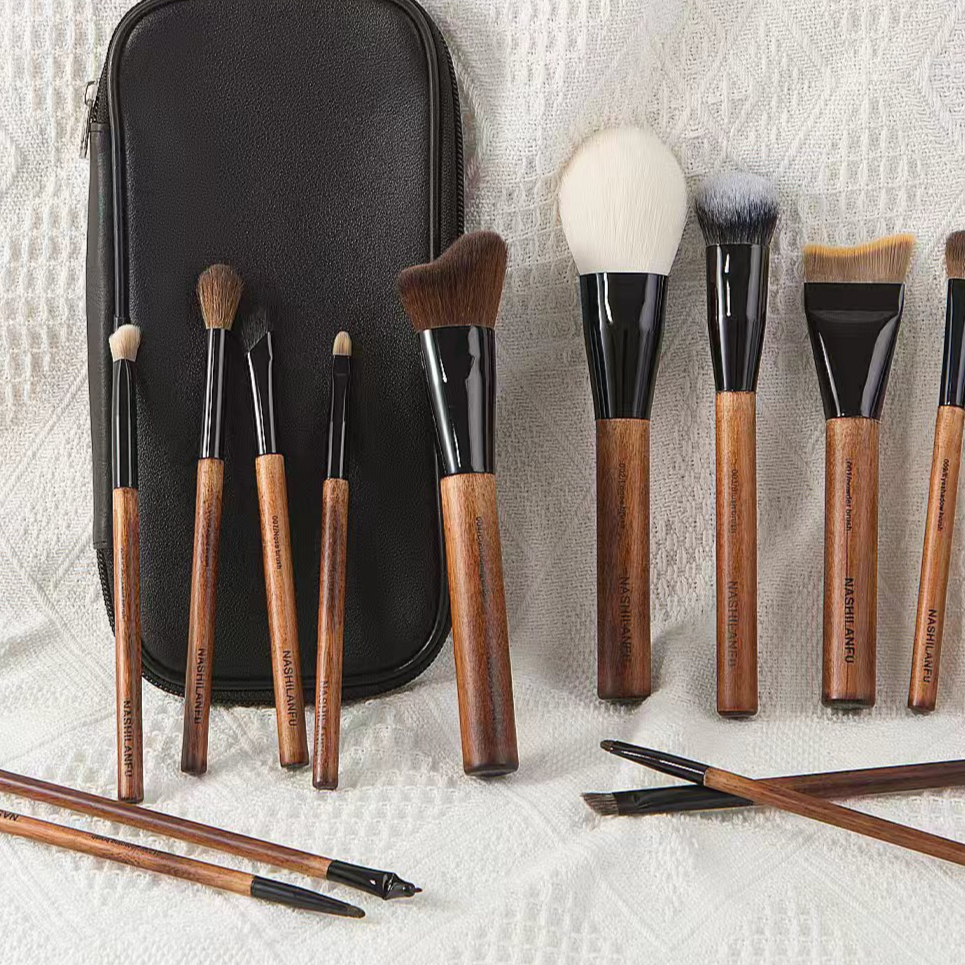 14-Piece Natural Wood Makeup Brush