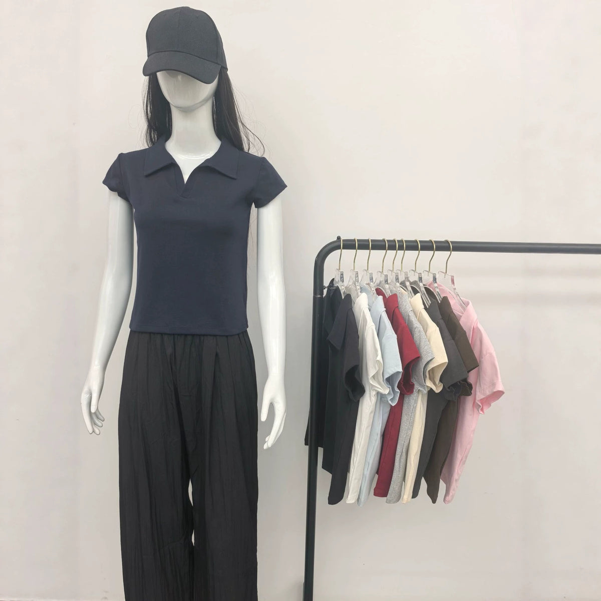 Small V-Neck,Short Fit, Waist-Cinching, Slim Fit Short-sleeve T-shirt
