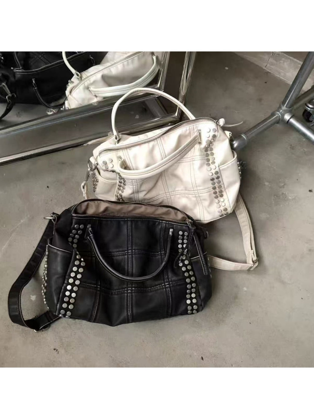 Women's Large Capacity Rivet Pillow Shoulder Crossbody Bag