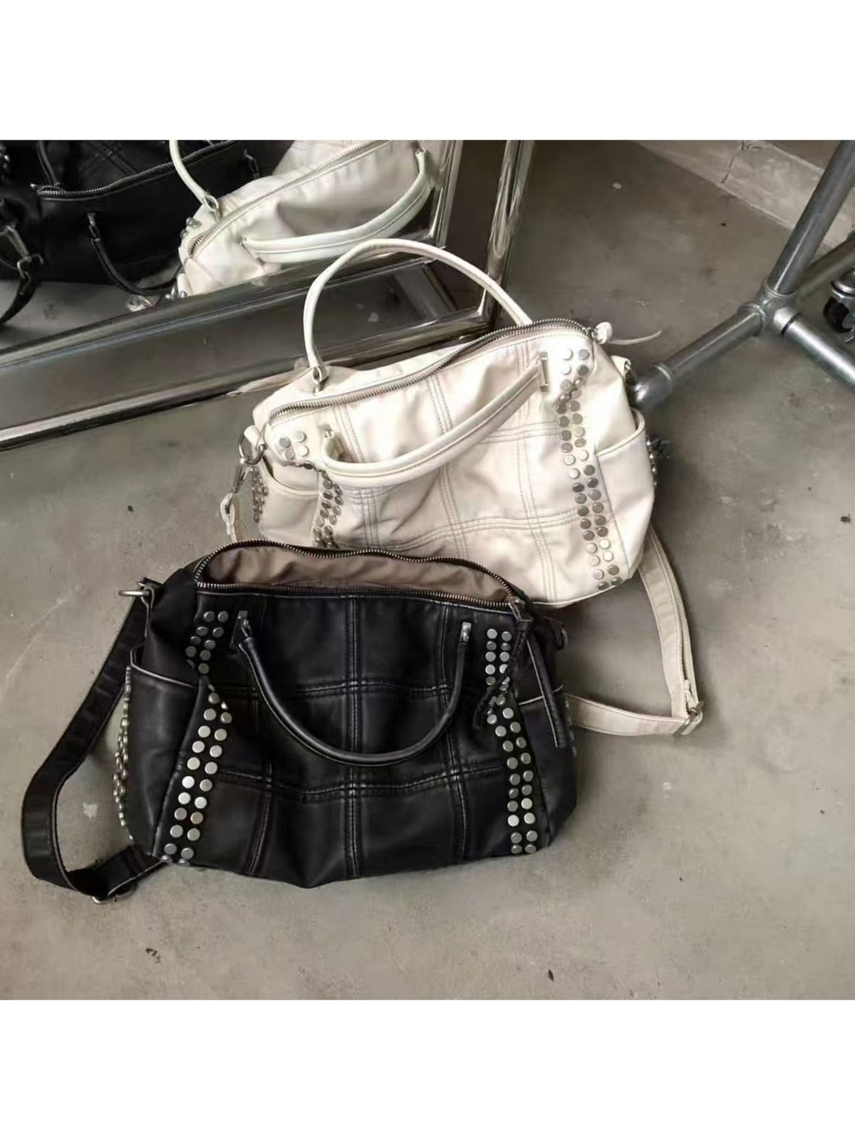 Women's Large Capacity Rivet Pillow Shoulder Crossbody Bag