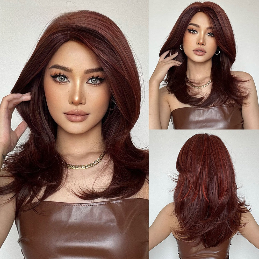 Gradual micro-biased differential style of wavy medium-length synthetic hair for the fringe