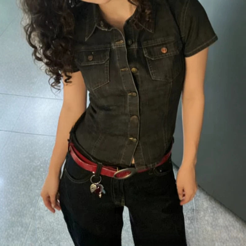 Short-sleeved blouse for women