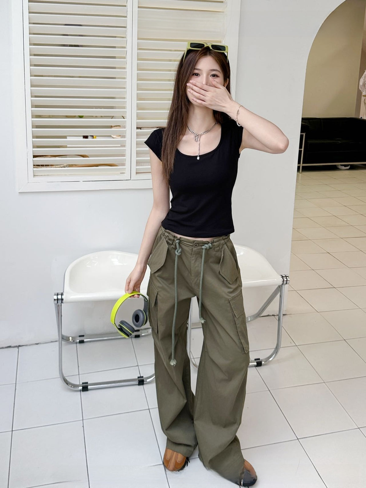 Flutter-sleeve T-shirt with built-in bra pads