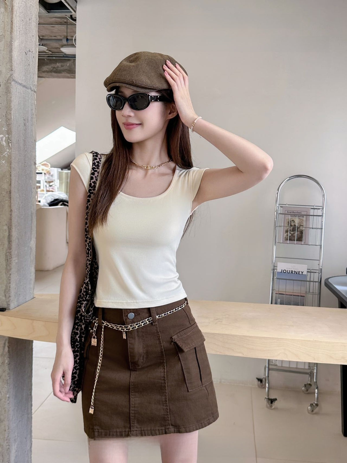 Flutter-sleeve T-shirt with built-in bra pads