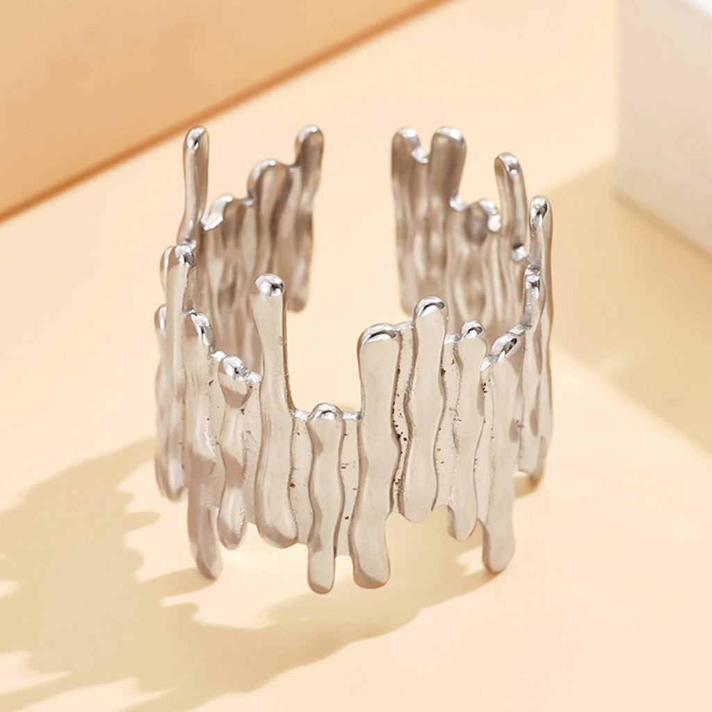 Irregular Liquid Line Open Curve Ring