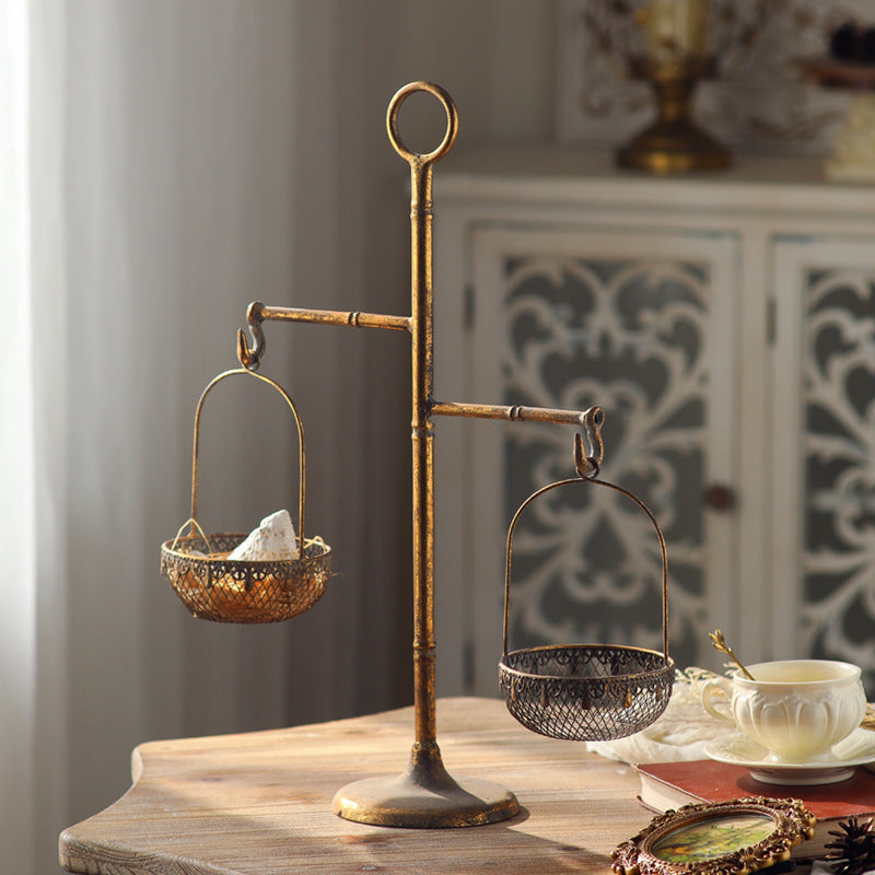 Retro Iron Art Table Decoration