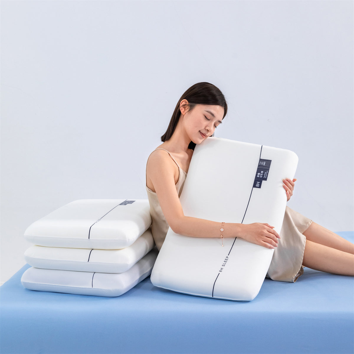 Ergonomic Memory Foam Support Pillow