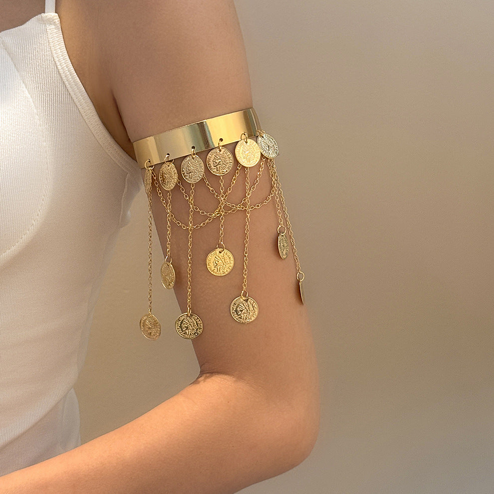 Elegant butterfly-shaped open-arm bracelet