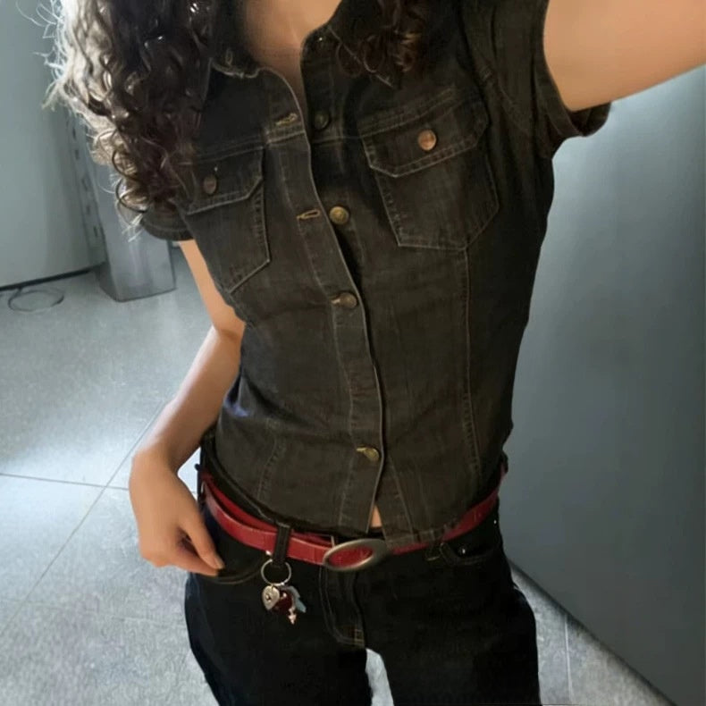 Short-sleeved blouse for women