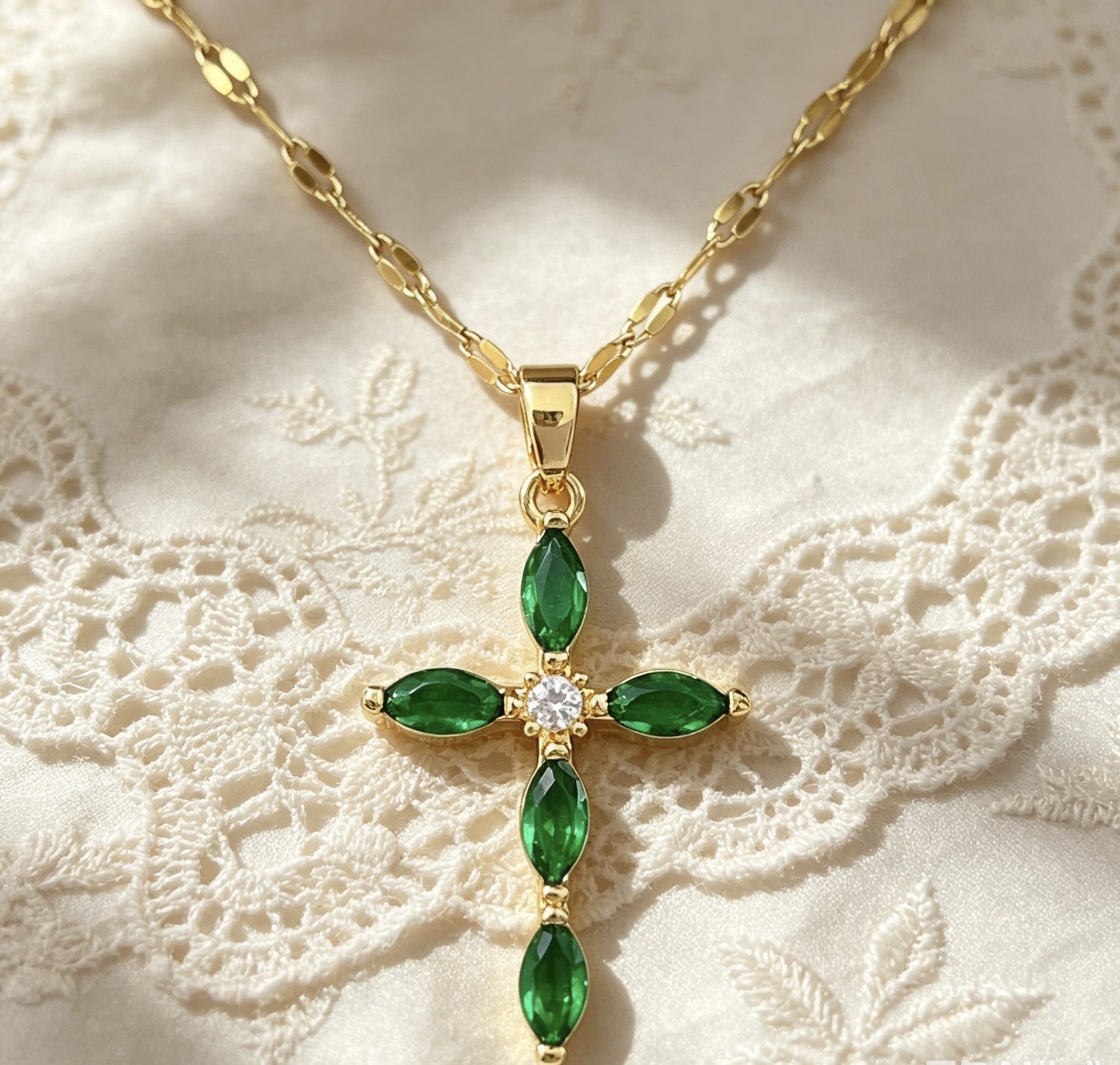 Light Luxury Full Diamond Cross Necklace Titanium Steel Clavicle Chain