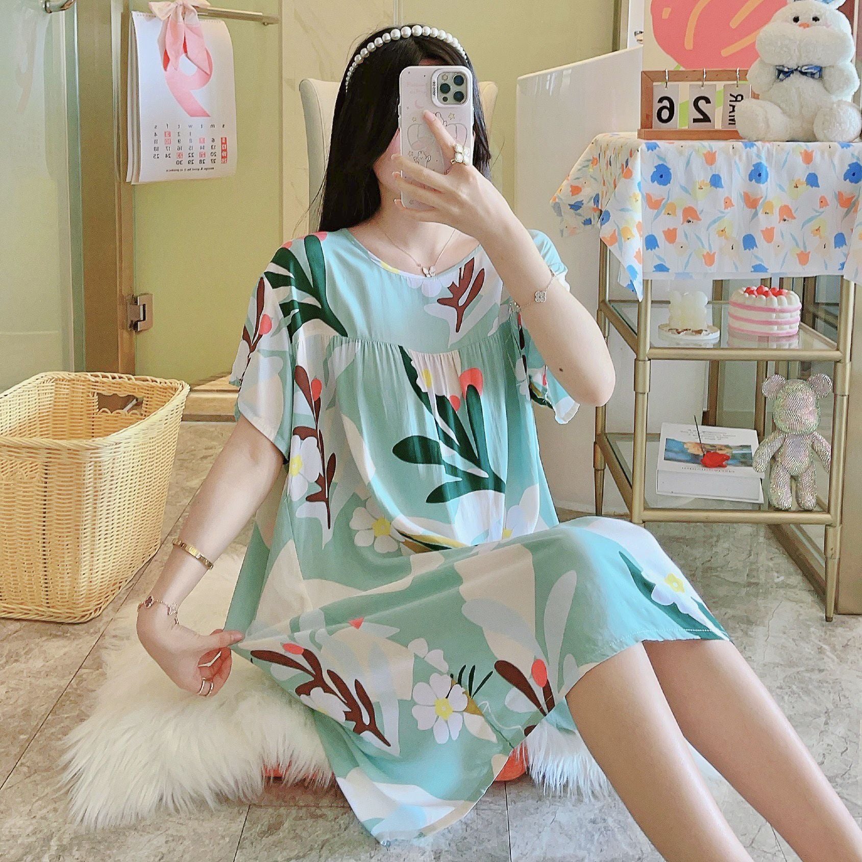 Thin sleeping dresses for women in spring  autumn and summer