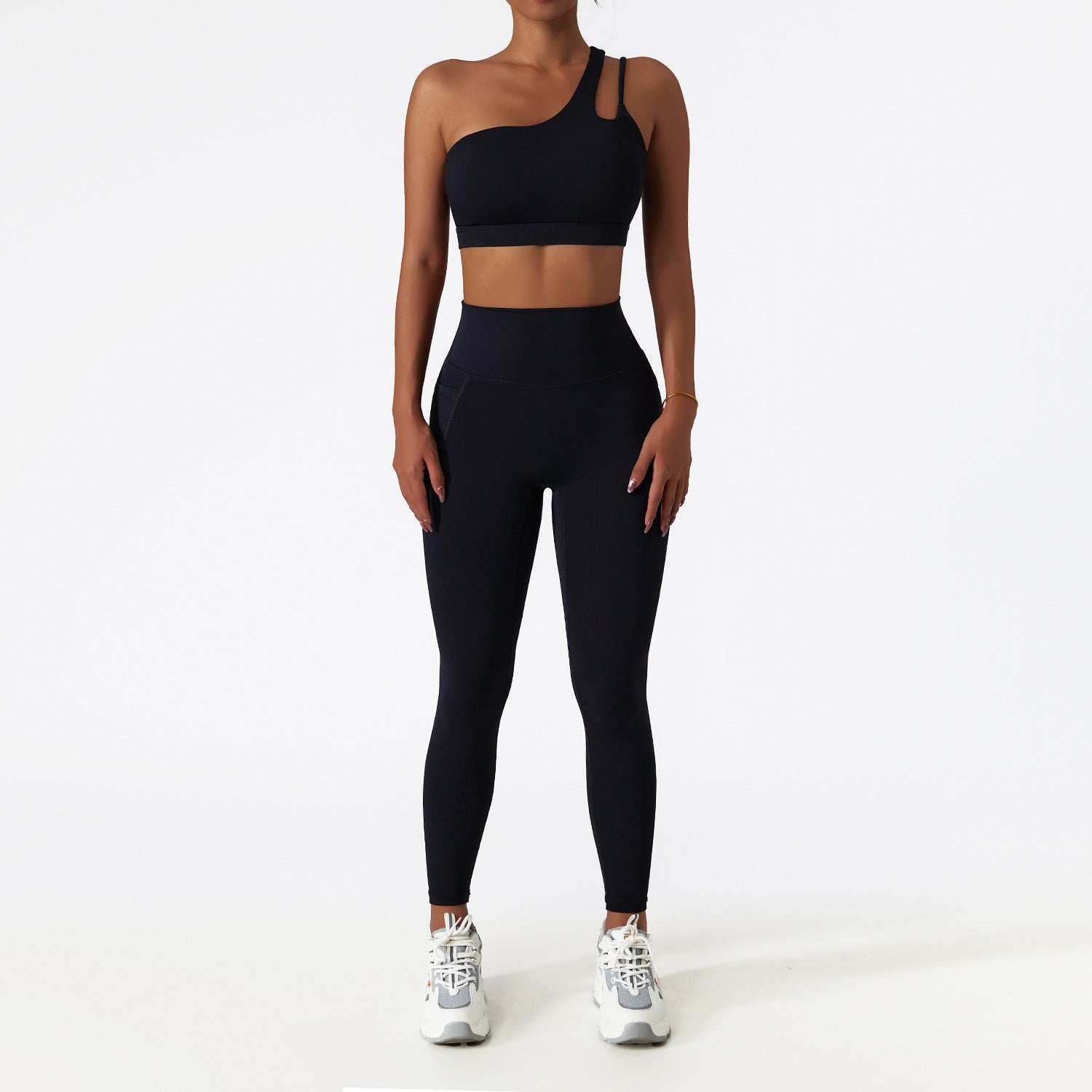 Tight-Fit Yoga Clothes