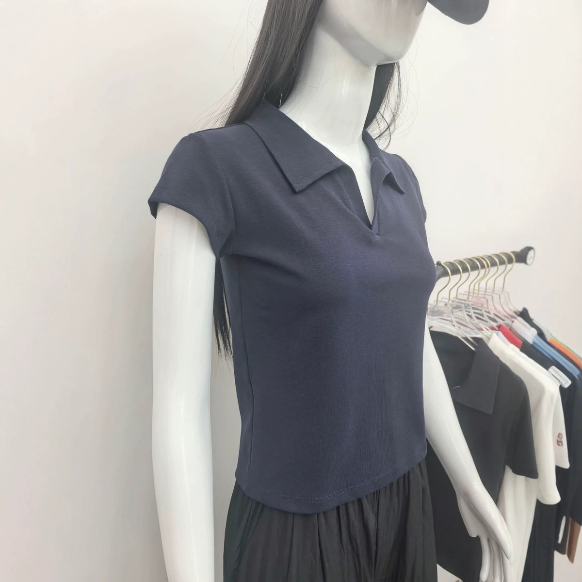 Small V-Neck,Short Fit, Waist-Cinching, Slim Fit Short-sleeve T-shirt