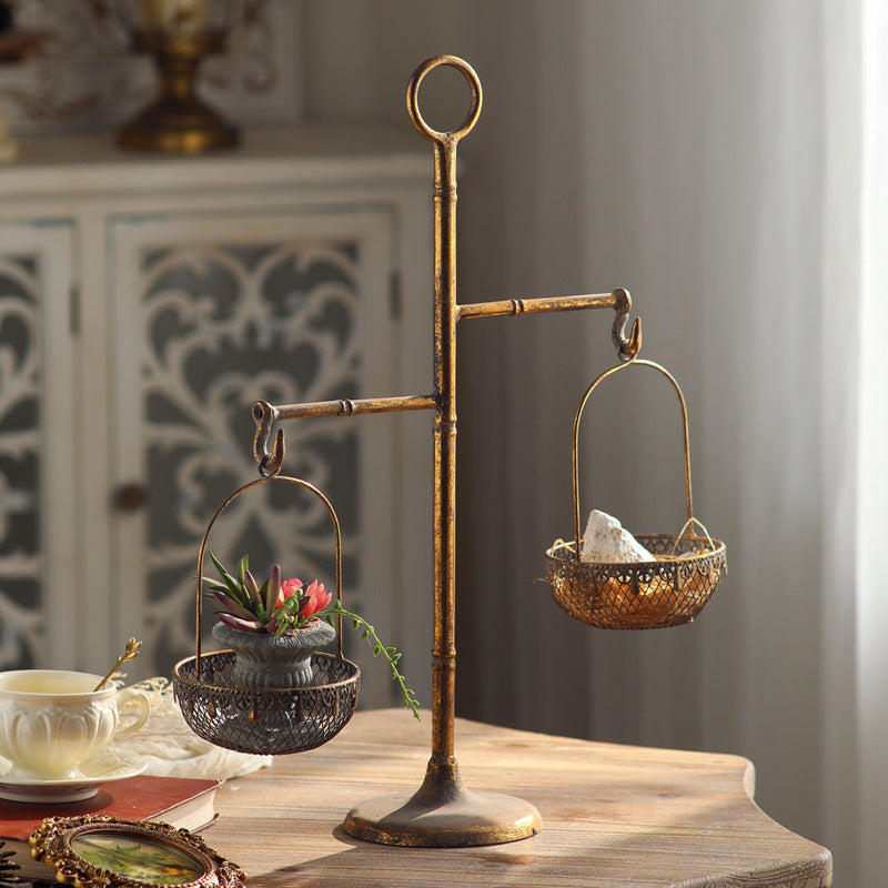 Retro Iron Art Table Decoration