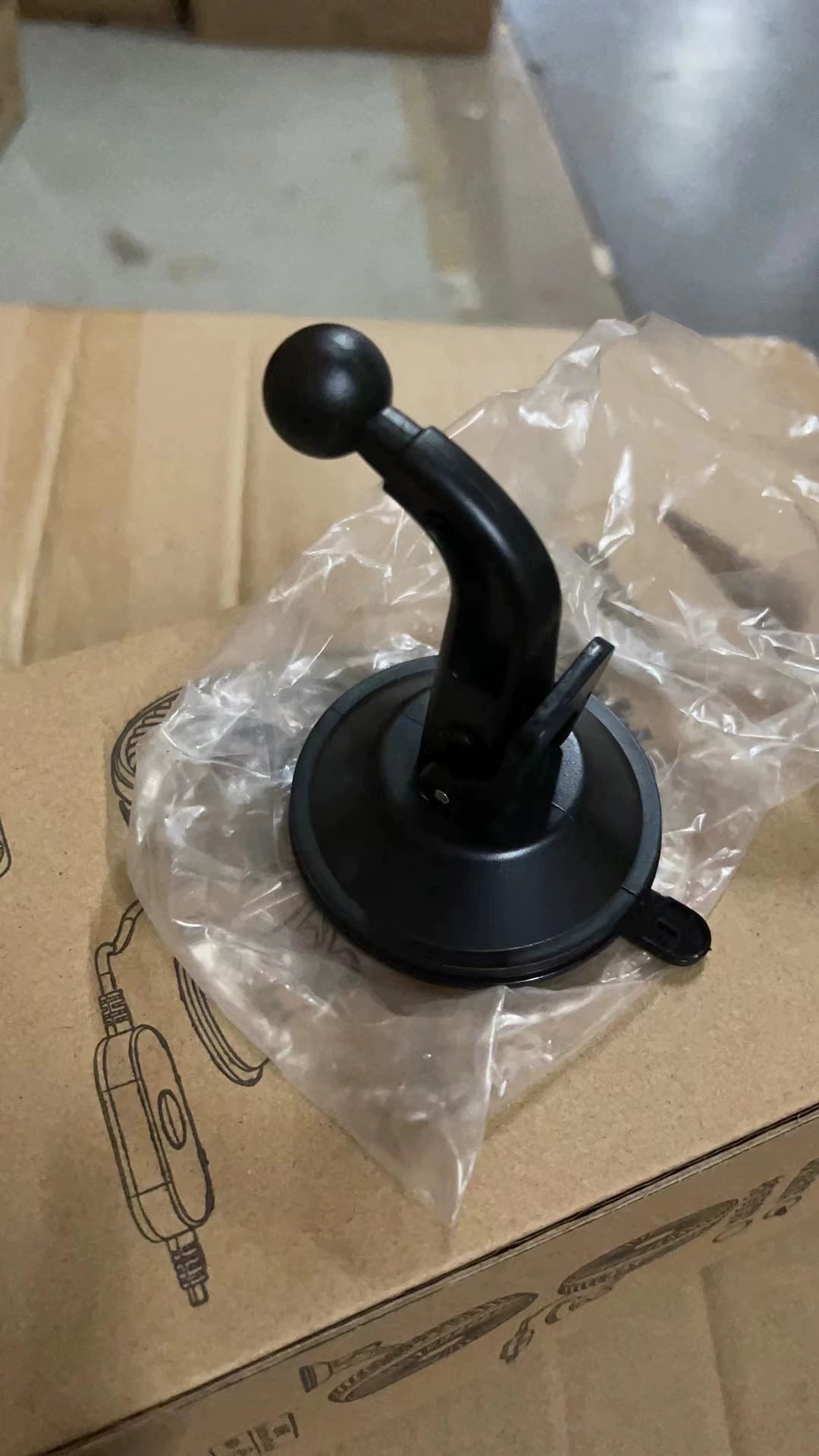 Car-mounted electric fan
