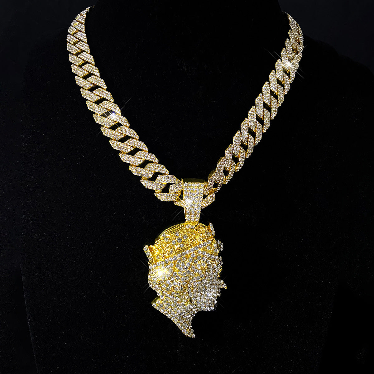Avatar Pendant Cuban Chain